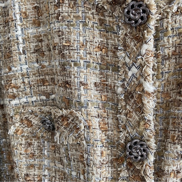 Tweed Chic Wool Jacket - Picture 6 of 9